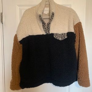 Wubby colorblock Fleece Pullover. NWOT